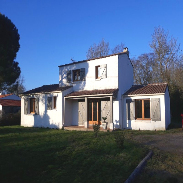 Offres de vente Maison de village La Garnache 85710
